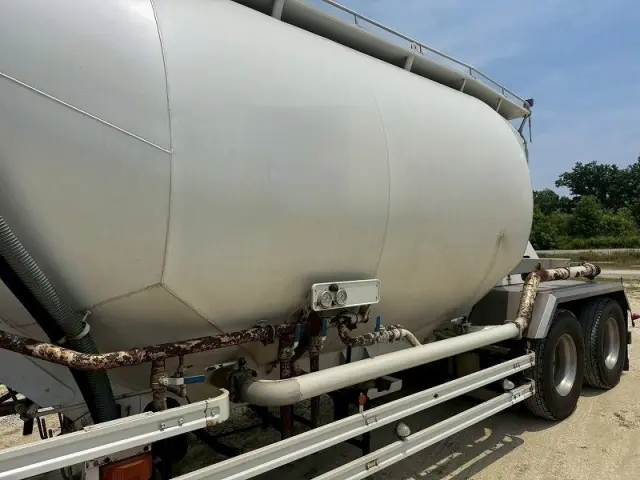 極東開発 粉粒体運搬トレーラー 不明の写真11