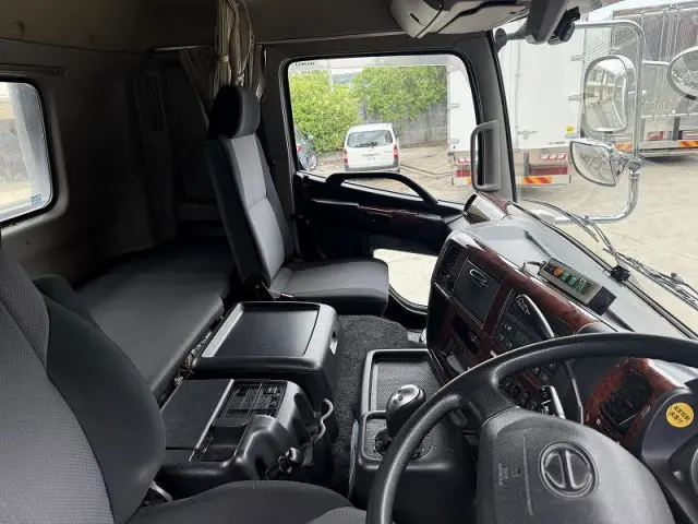 日野 プロフィア QDG-SS1EKDAの写真30