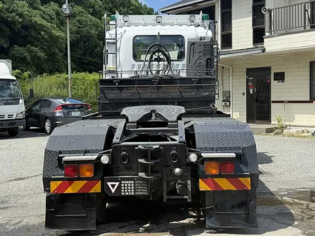 いすゞ ギガ QDG-EXZ52BJの写真6