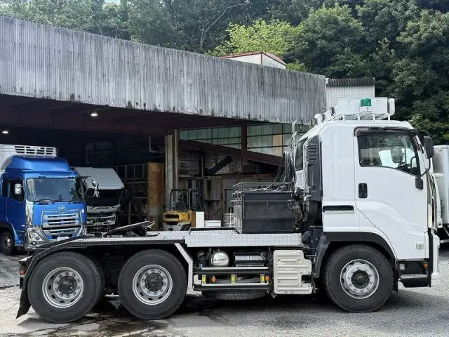 いすゞ ギガ QDG-EXZ52BJの写真8