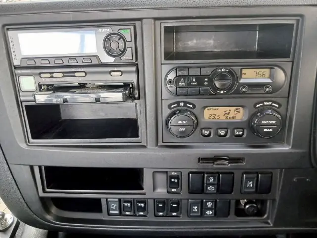 いすゞ ギガ QDG-EXZ52BJの写真14