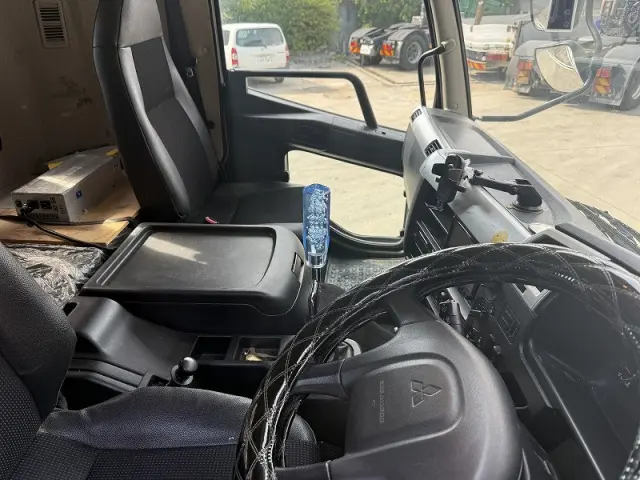 三菱 ファイター 2KG-FK62FYの写真18