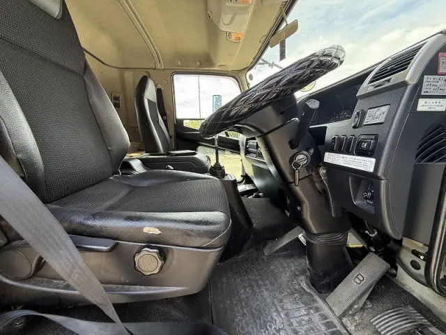 三菱 ファイター 2KG-FK62FYの写真20