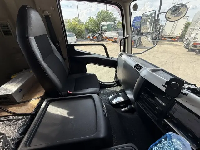 三菱 ファイター 2KG-FK62FYの写真23