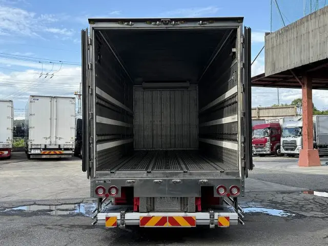 いすゞ フォワード 2PG-FRR90T2の写真26