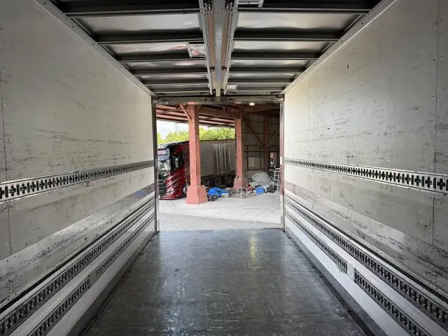 三菱 ファイター 2KG-FK65FZ(2WD)の写真19