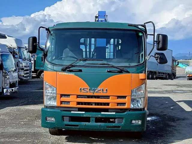 いすゞ フォワード SKG-FSR90S2(2WD)の写真2