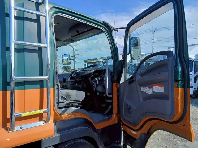 いすゞ フォワード SKG-FSR90S2(2WD)の写真42