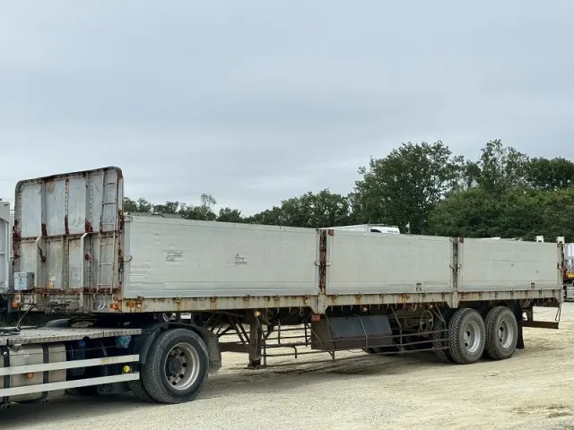 トレールモービル 平トレーラー PFB23901の写真1