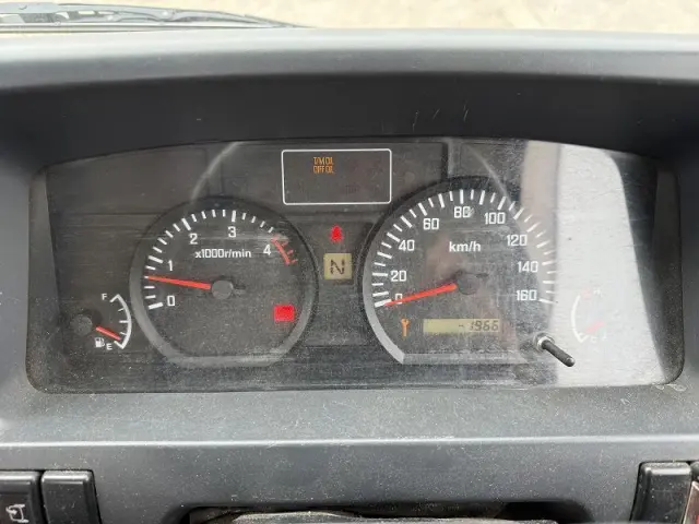 いすゞ エルフ BKG-NKR85A(2WD)の写真30