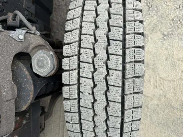 いすゞ エルフ BKG-NKR85A(2WD)の写真33