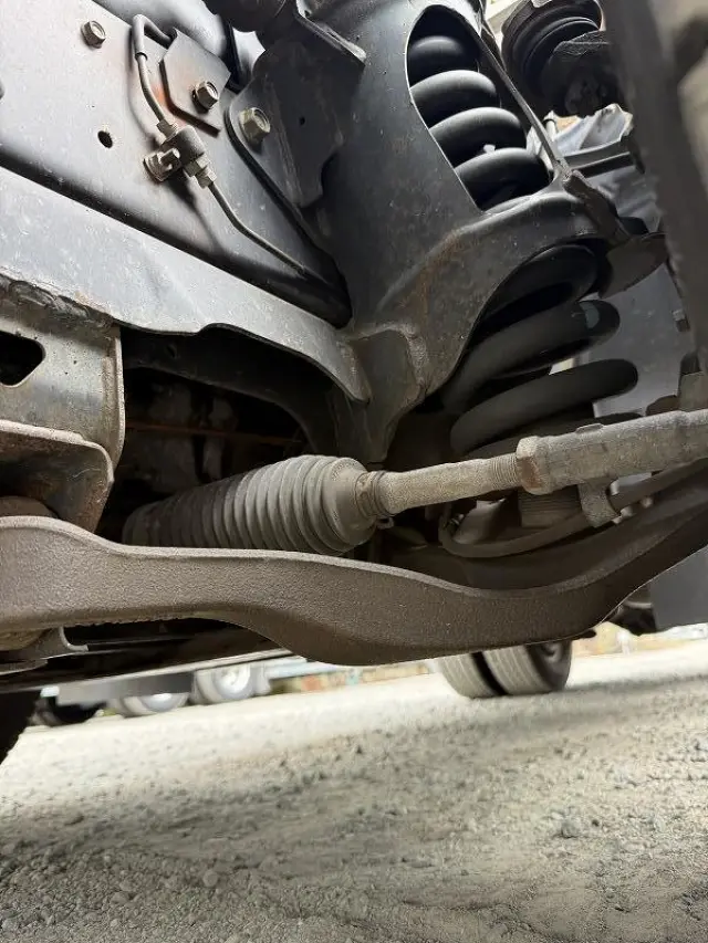 いすゞ エルフ BKG-NKR85A(2WD)の写真34