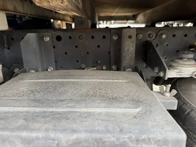 いすゞ エルフ BKG-NKR85A(2WD)の写真41