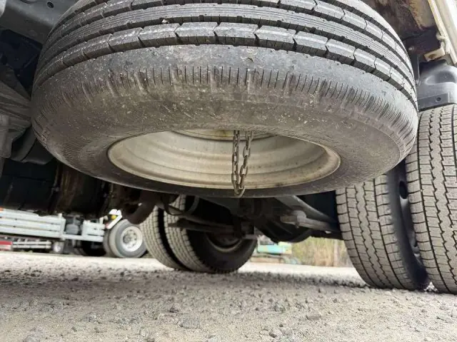 いすゞ エルフ BKG-NKR85A(2WD)の写真42