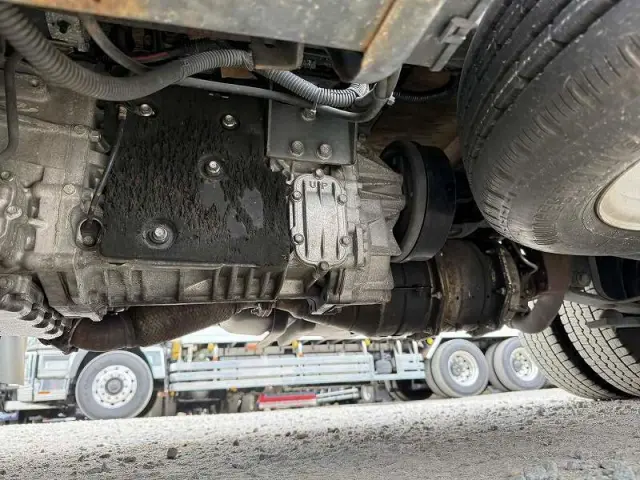 いすゞ エルフ BKG-NKR85A(2WD)の写真43