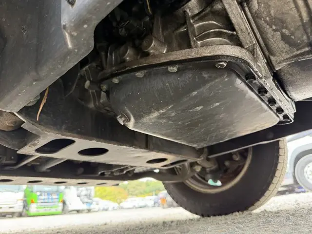 いすゞ エルフ BKG-NKR85A(2WD)の写真44