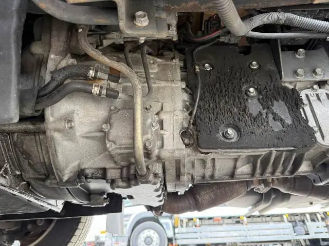 いすゞ エルフ BKG-NKR85A(2WD)の写真45