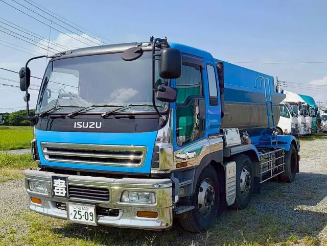 いすゞ ギガ KL-CXG23P4の写真1