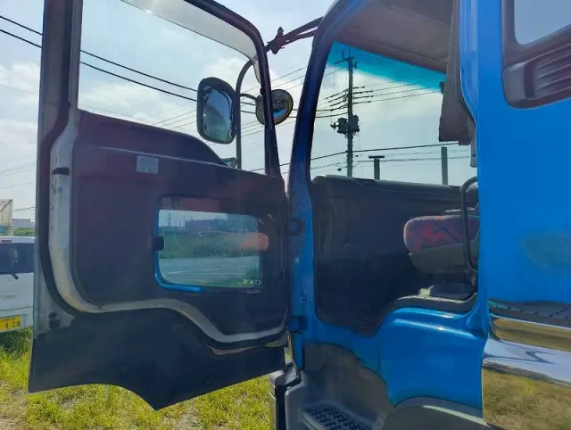 いすゞ ギガ KL-CXG23P4の写真18