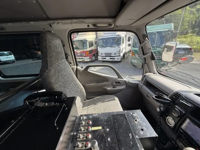 日野 デュトロ KK-XZU331Mの写真25