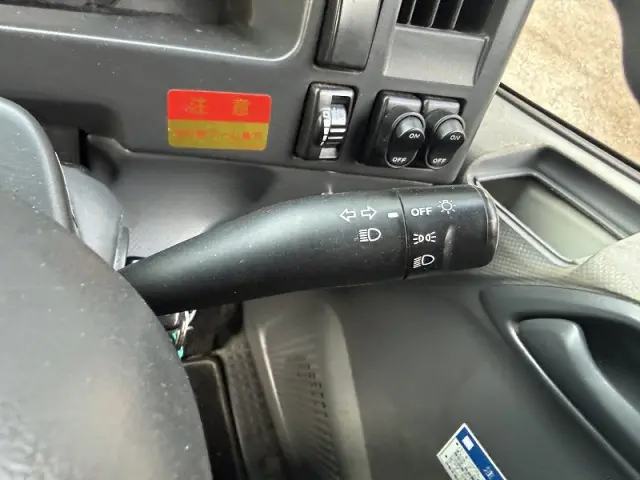 いすゞ エルフ BDG-NPR85ARの写真28