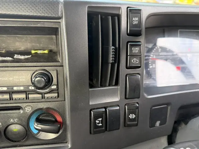 いすゞ エルフ BDG-NPR85ARの写真30