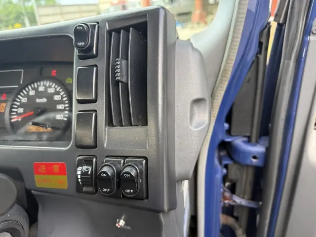 いすゞ エルフ BDG-NPR85ARの写真34