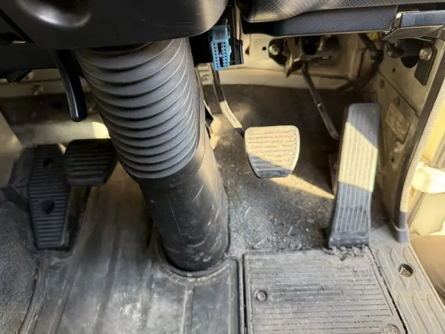 いすゞ ギガ QKG-CYJ77Bの写真18