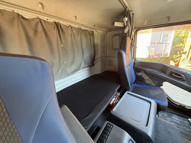 いすゞ ギガ QKG-CYJ77Bの写真24