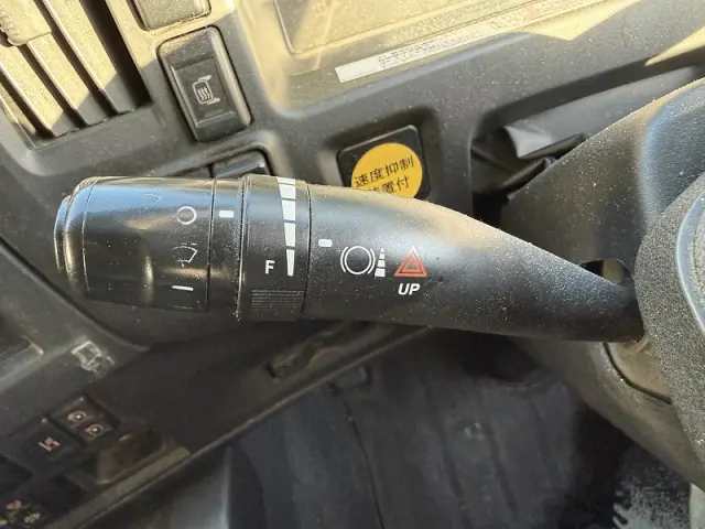 いすゞ ギガ QKG-CYJ77Bの写真28