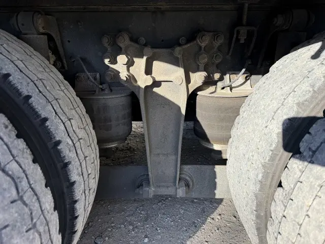 いすゞ ギガ QKG-CYJ77Bの写真34