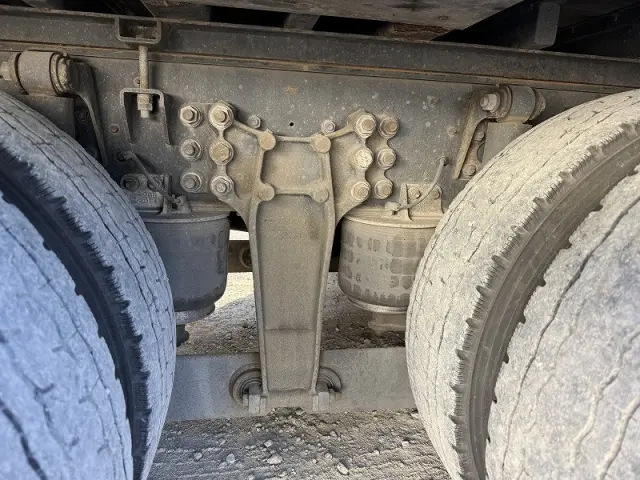 いすゞ ギガ QKG-CYJ77Bの写真39