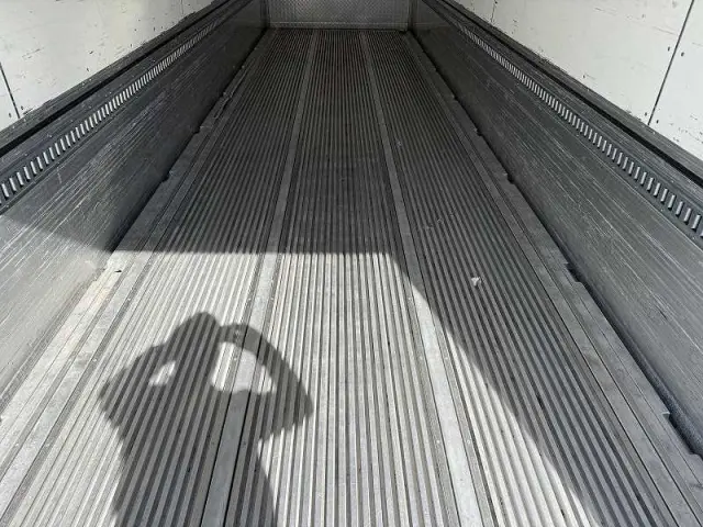 日野 プロフィア 2DG-FW1AHG(8x4)の写真16