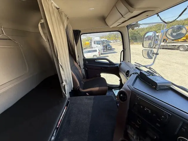 日野 プロフィア 2DG-FW1AHG(8x4)の写真35