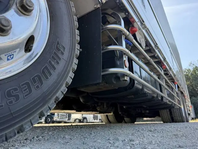 日野 プロフィア 2DG-FW1AHG(8x4)の写真45