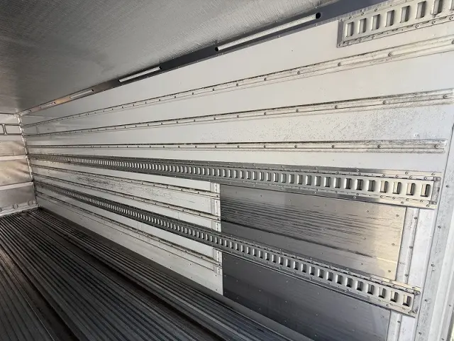 UD コンドル 2PG-BRR90T2(2WD)の写真15