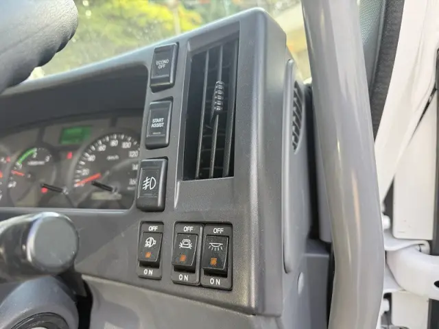 UD コンドル 2PG-BRR90T2(2WD)の写真22