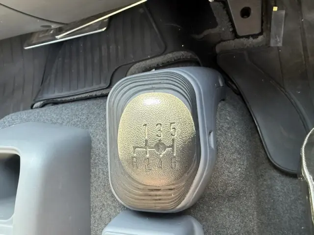 UD コンドル 2PG-BRR90T2(2WD)の写真33