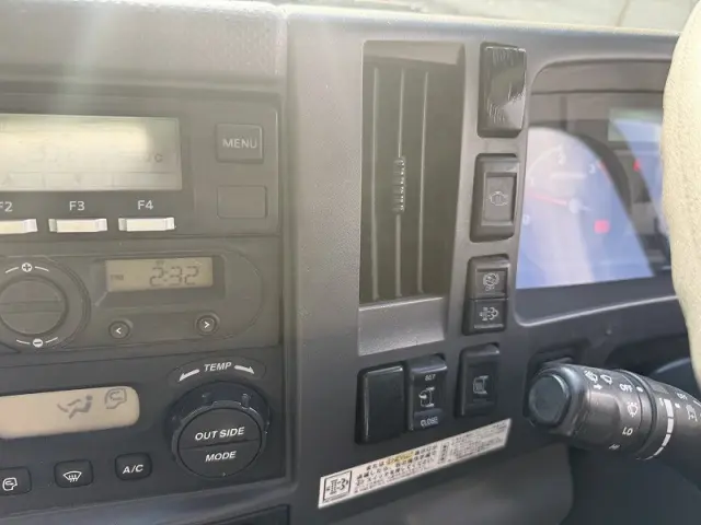 UD コンドル 2PG-BRR90T2(2WD)の写真37