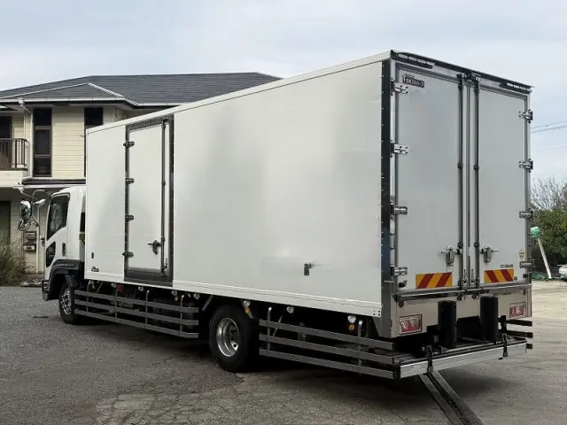 いすゞ フォワード 2PG-FSR90T2(2WD)の写真7