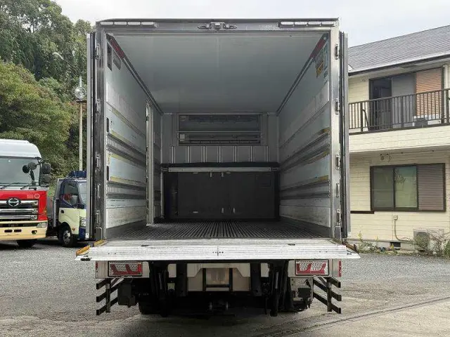 いすゞ フォワード 2PG-FSR90T2(2WD)の写真11