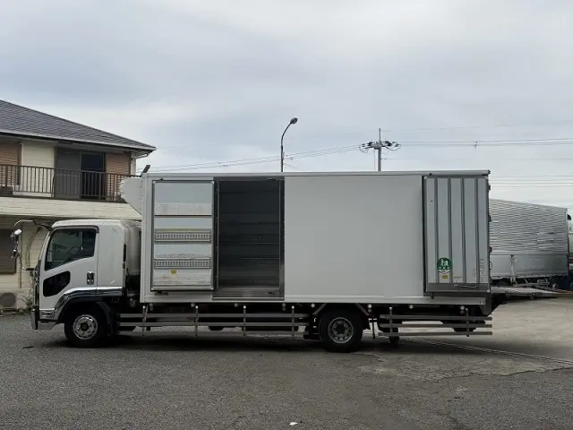 いすゞ フォワード 2PG-FSR90T2(2WD)の写真13