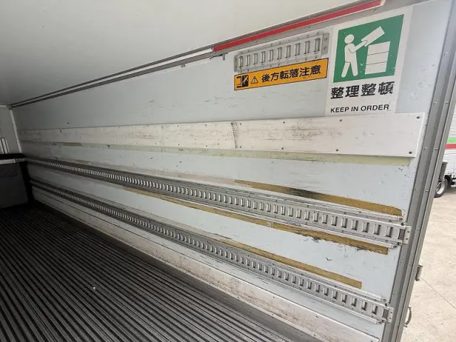 いすゞ フォワード 2PG-FSR90T2(2WD)の写真18