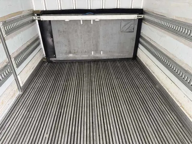 いすゞ フォワード 2PG-FSR90T2(2WD)の写真23