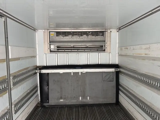 いすゞ フォワード 2PG-FSR90T2(2WD)の写真24