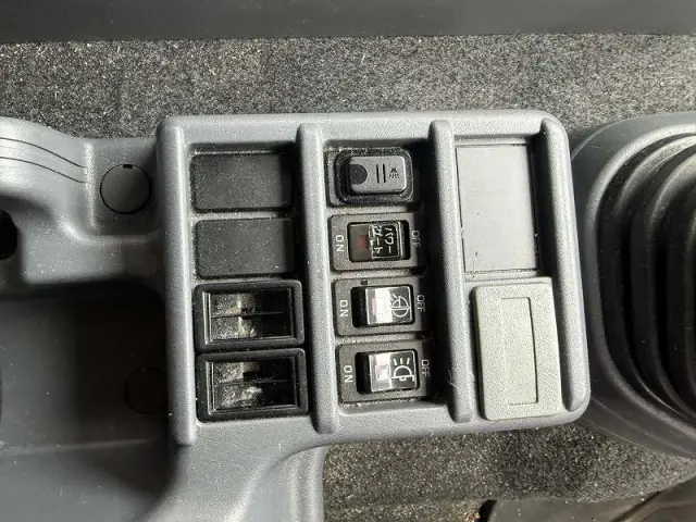 いすゞ フォワード 2PG-FSR90T2(2WD)の写真40