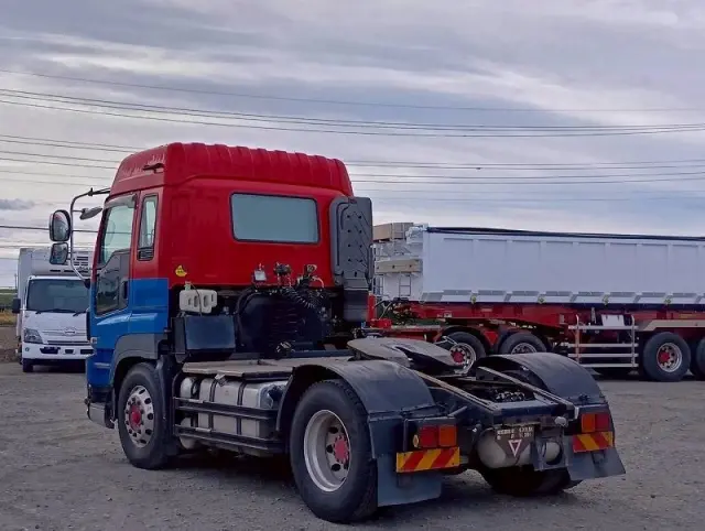 いすゞ ギガ QKG-EXD52ADの写真7