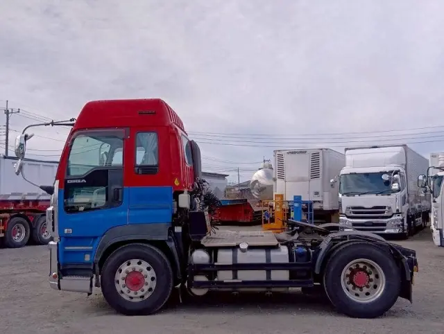 いすゞ ギガ QKG-EXD52ADの写真8