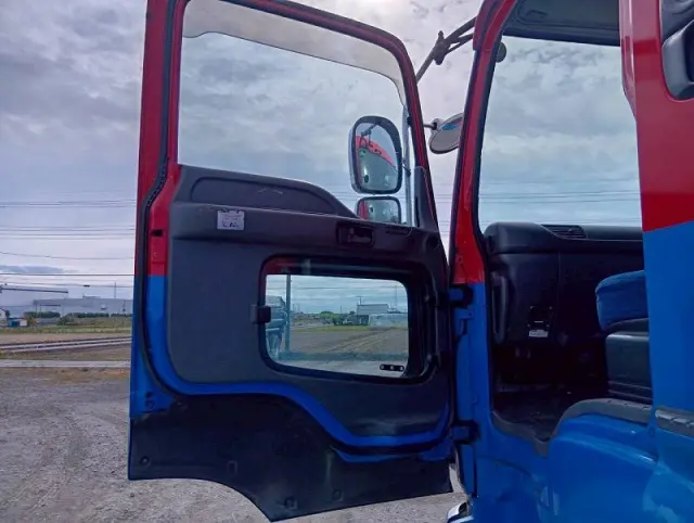 いすゞ ギガ QKG-EXD52ADの写真12