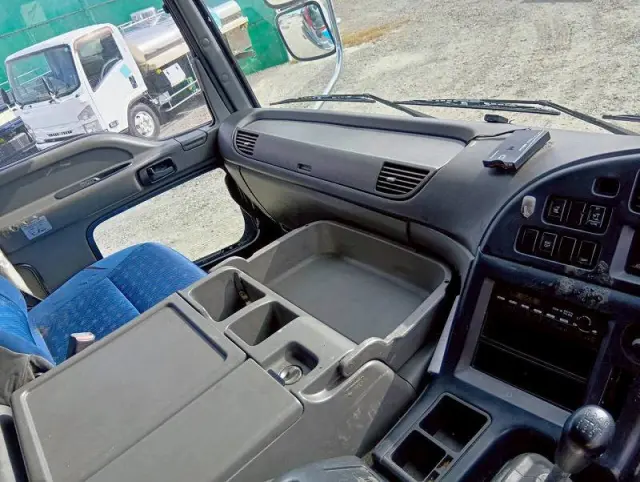 いすゞ ギガ QKG-EXD52ADの写真22